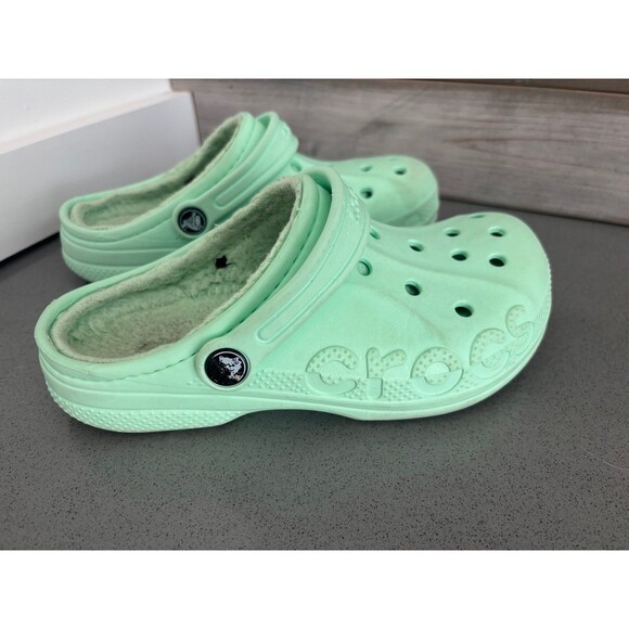 Crocs Classic Clogs Youth Size 3 Mint Green Fleece Lined‎ Shoes - Picture 1 of 7